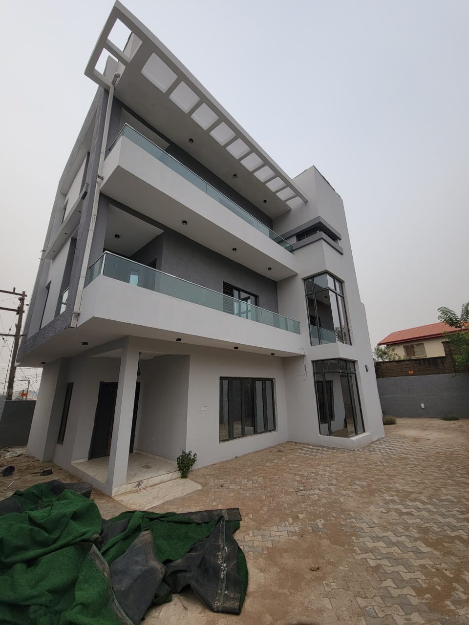 Properties in Ologuneru